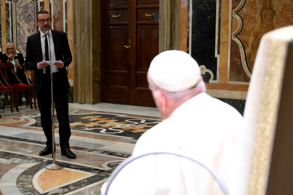 Introdução Audiência Papal Apoteca Natura